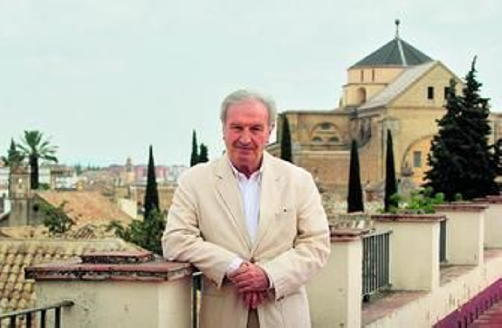 "La encuesta del CIS es la más amplia y la más fiable"