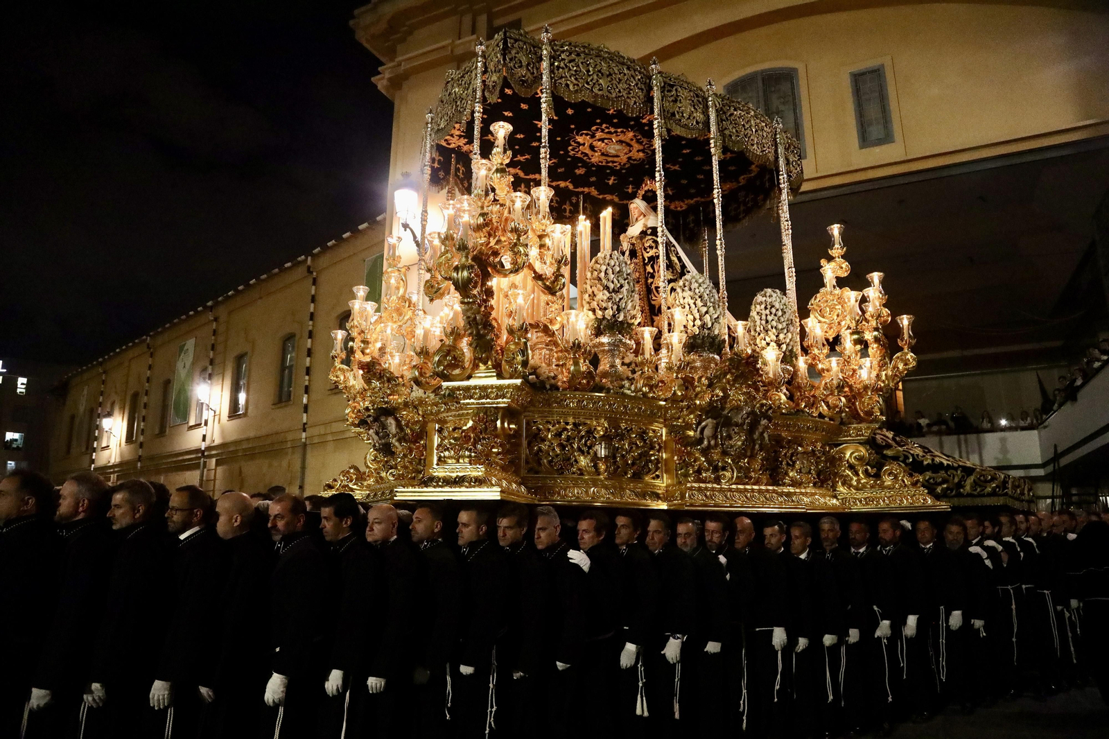 Las fotos de la procesión de Mena con la Legión en el Jueves Santo en Málaga