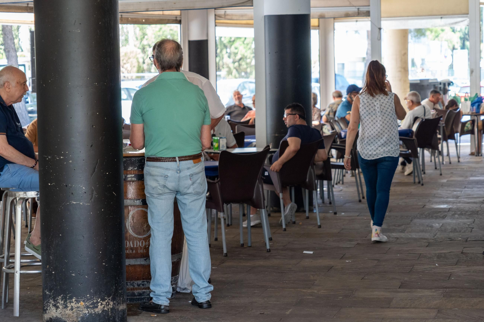 La Plaza del Mercado de Huelva, animado rincón de la vida cotidiana,