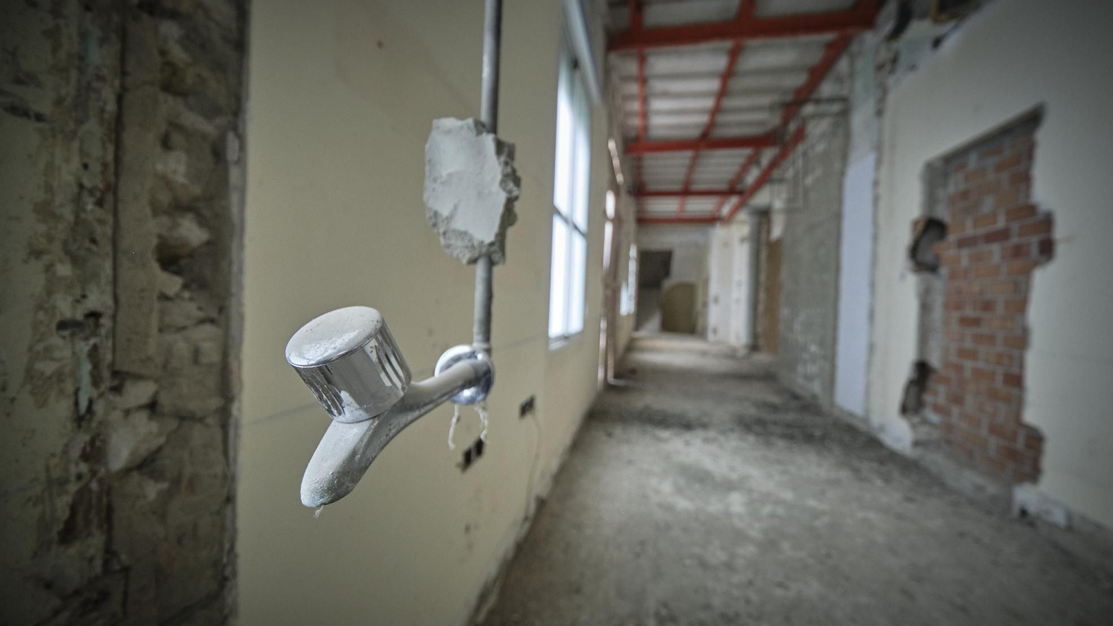 Interior del antiguo 'Instituto del Rosario' en Cádiz