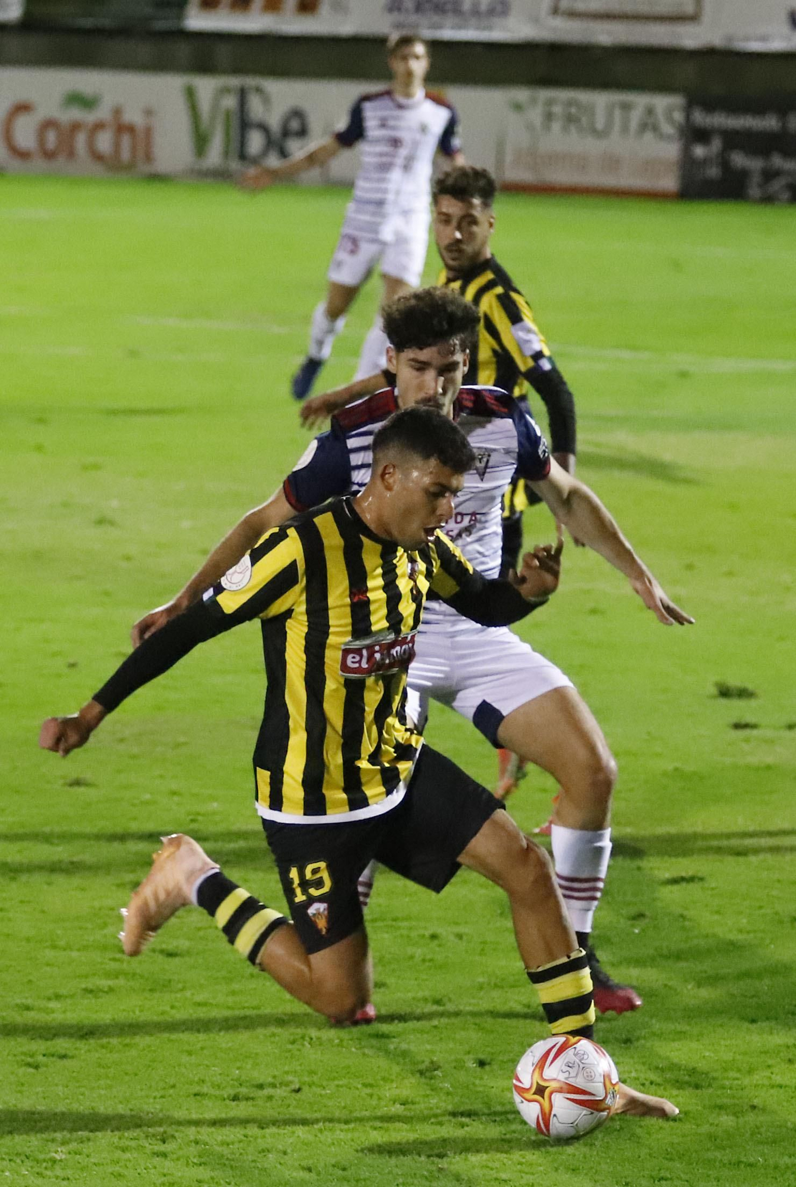 Imágenes del encuentro de Copa del Rey entre el San Roque de Lepe y el Mirandés