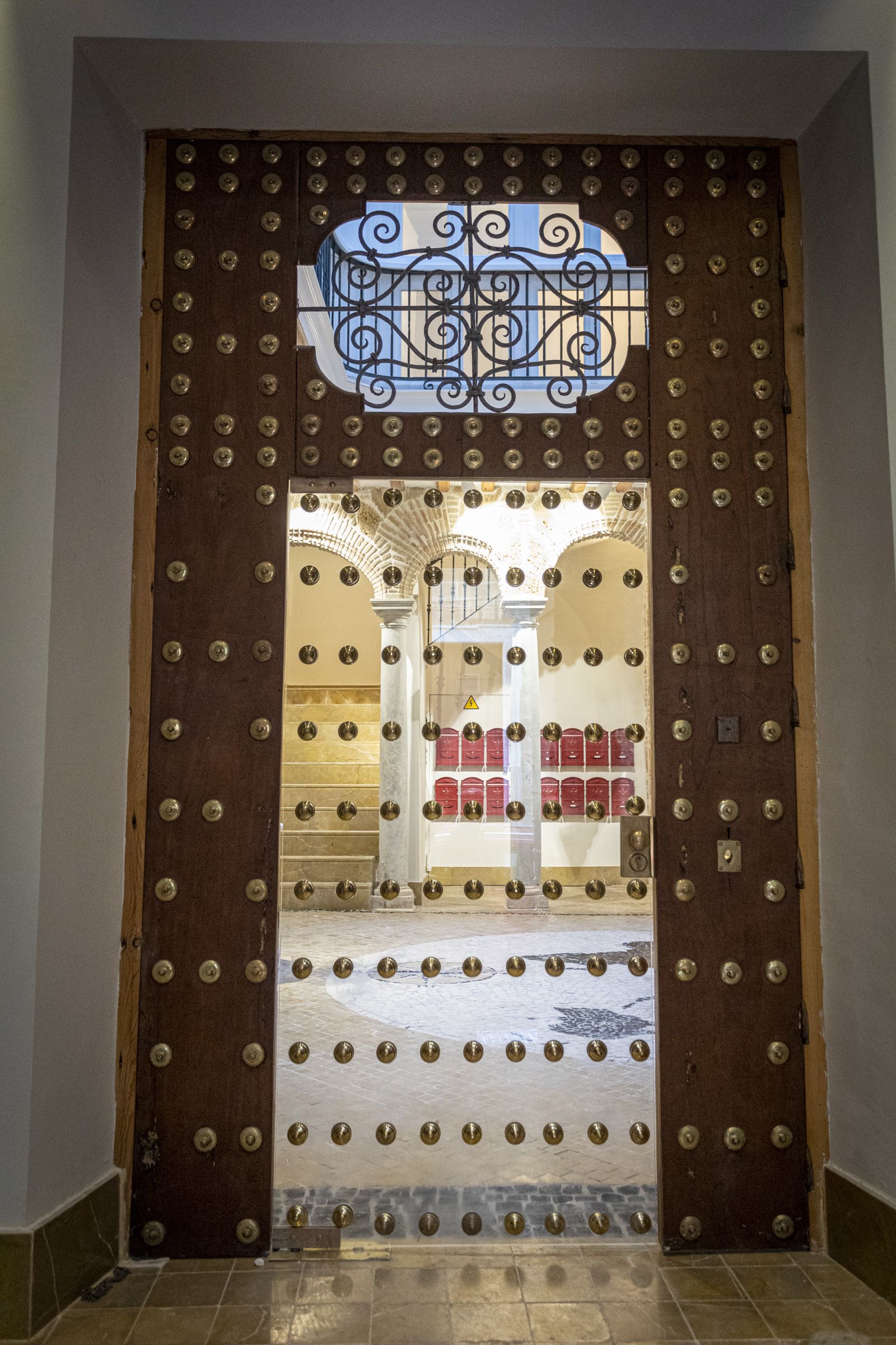 Detalles de la rehabilitación integral de finca en Conde O´Reilly esquina Costa Rica