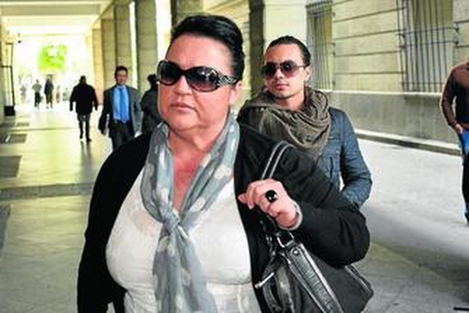 Isabel Rojas, madre de Falete, ayer en los juzgados.