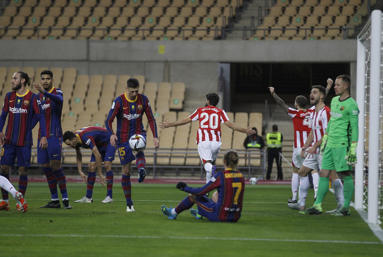 Las imágenes de la final de la Supercopa en Sevilla