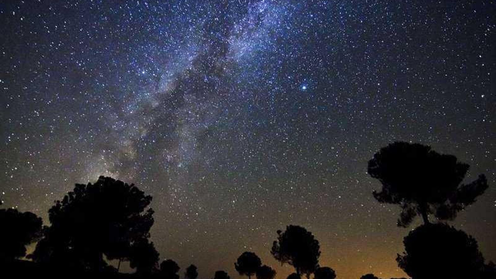 Las Perseidas lloran en el cielo de Sevilla