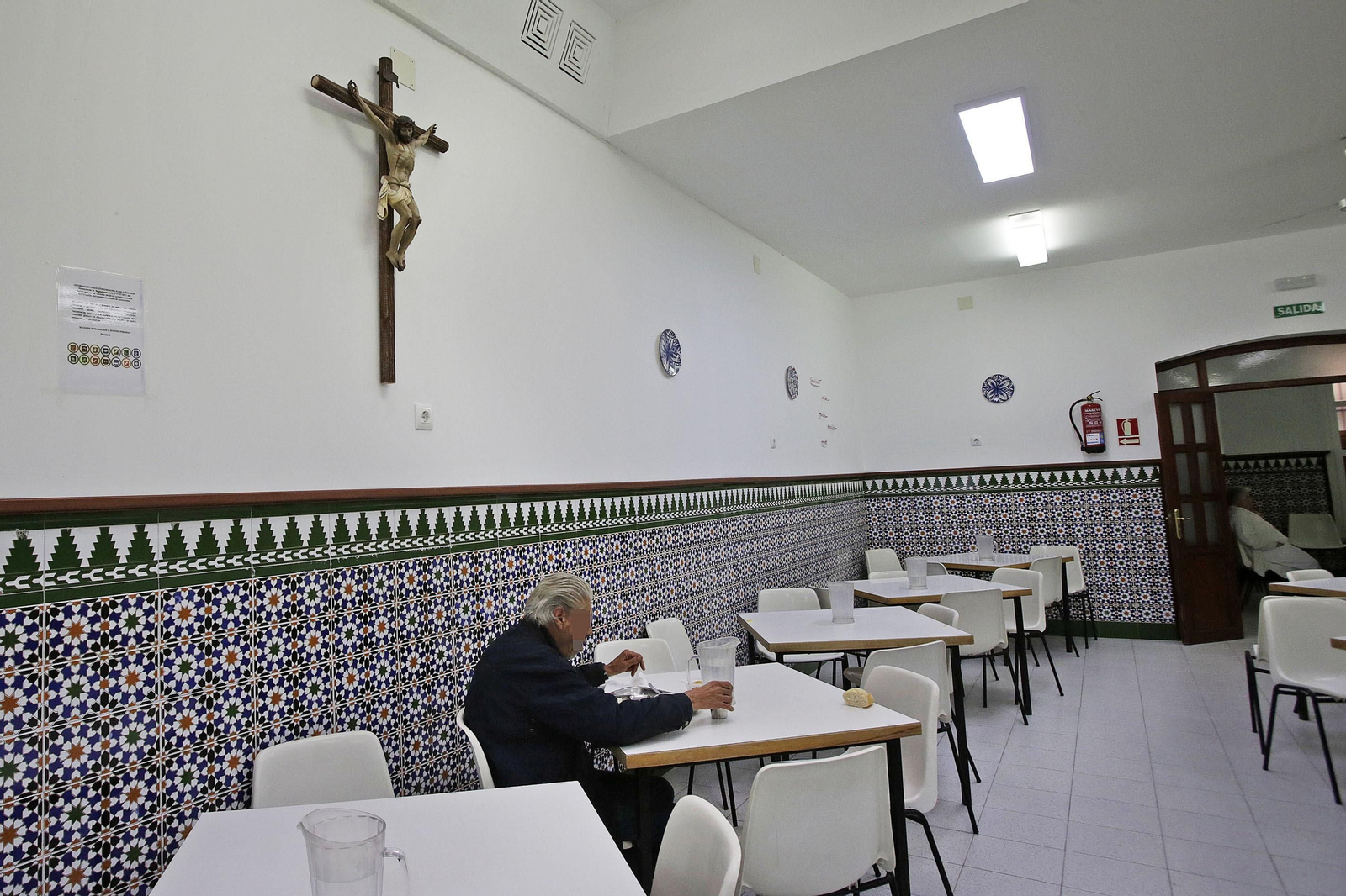 Así viven y así se atiende a las personas sin hogar en Cádiz