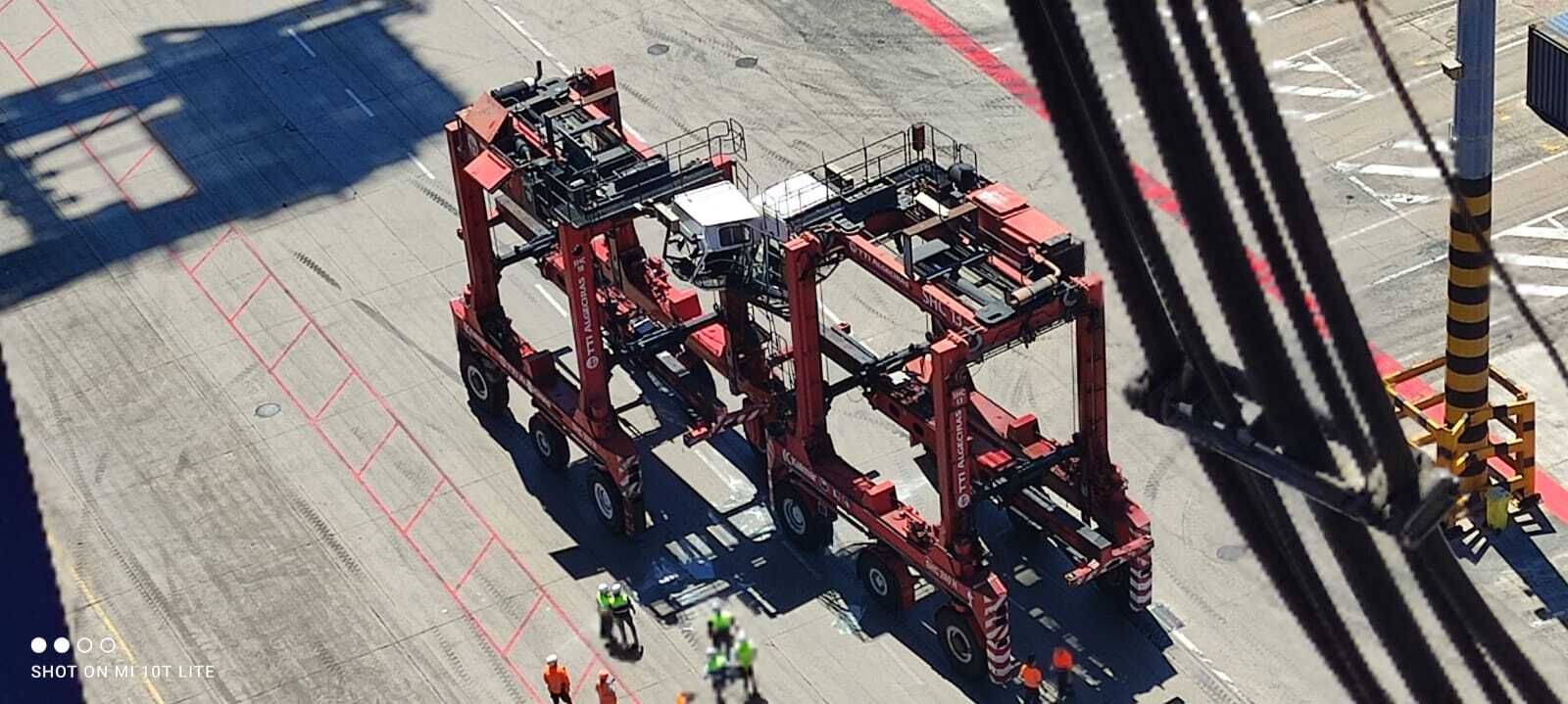 Las grúas shuttle accidentadas.