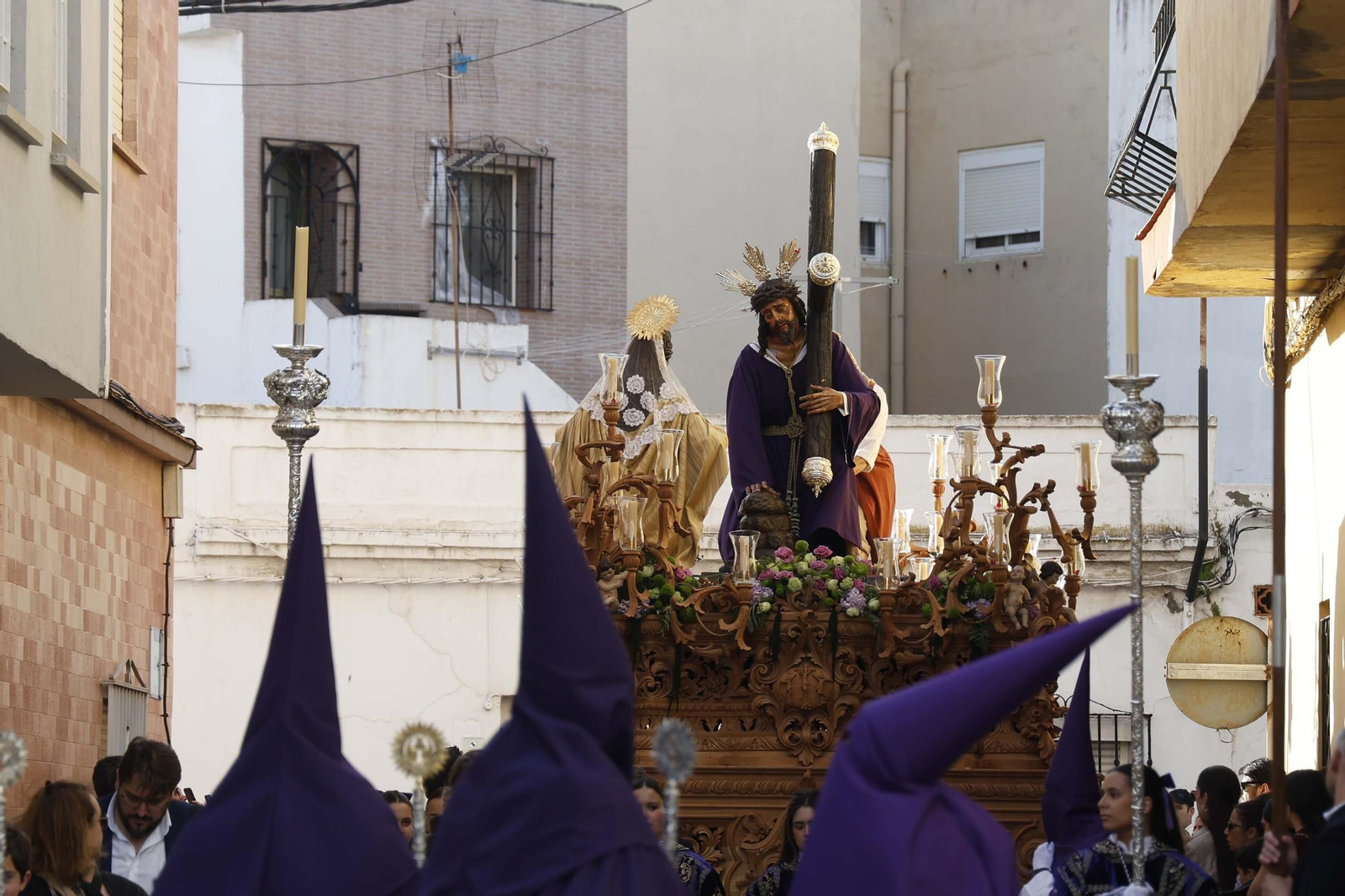 Fotos del Jueves Santo en La Línea: Perdón, Gran Poder y Angustias