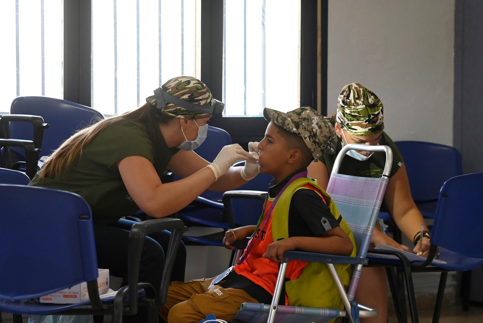 La llegada de los niños saharauis a Córdoba, en imágenes
