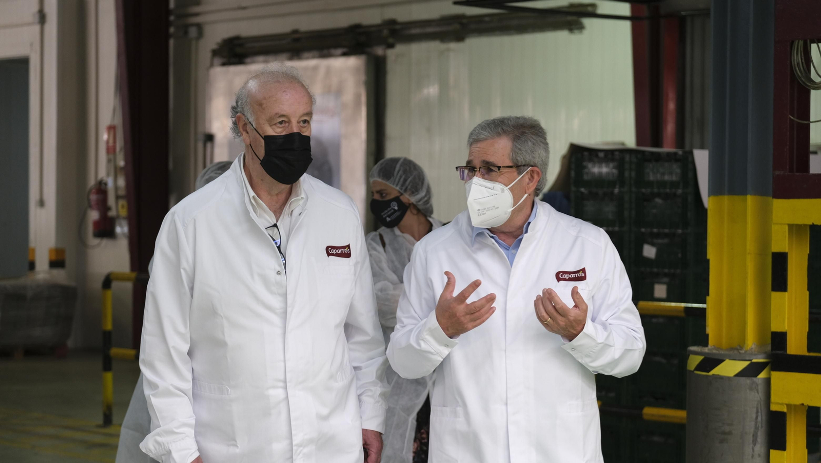 Fotogalería de la visita de Vicente del Bosque a Grupo Caparrós.