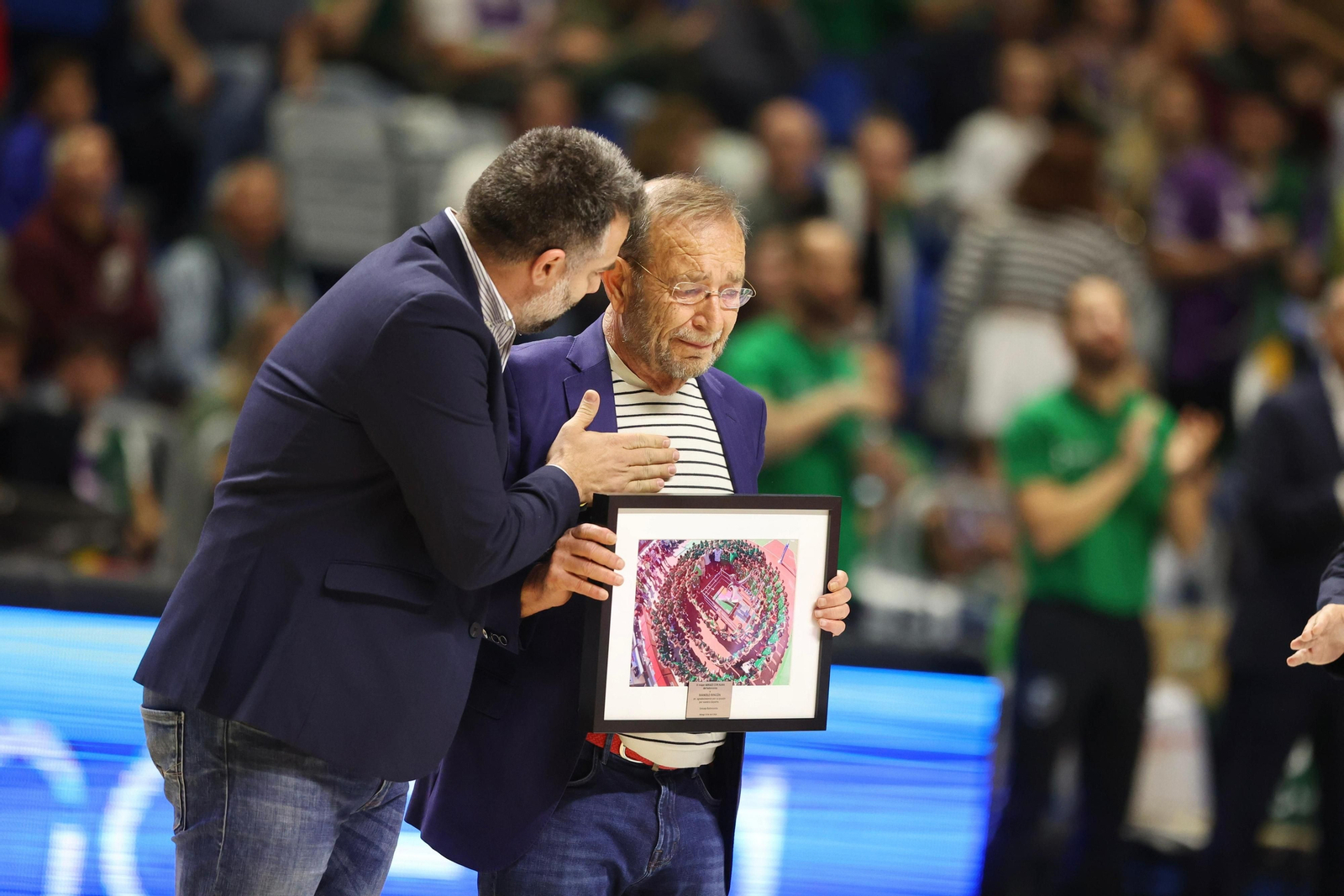 El emotivo homenaje del Carpena a Manolo Rincón