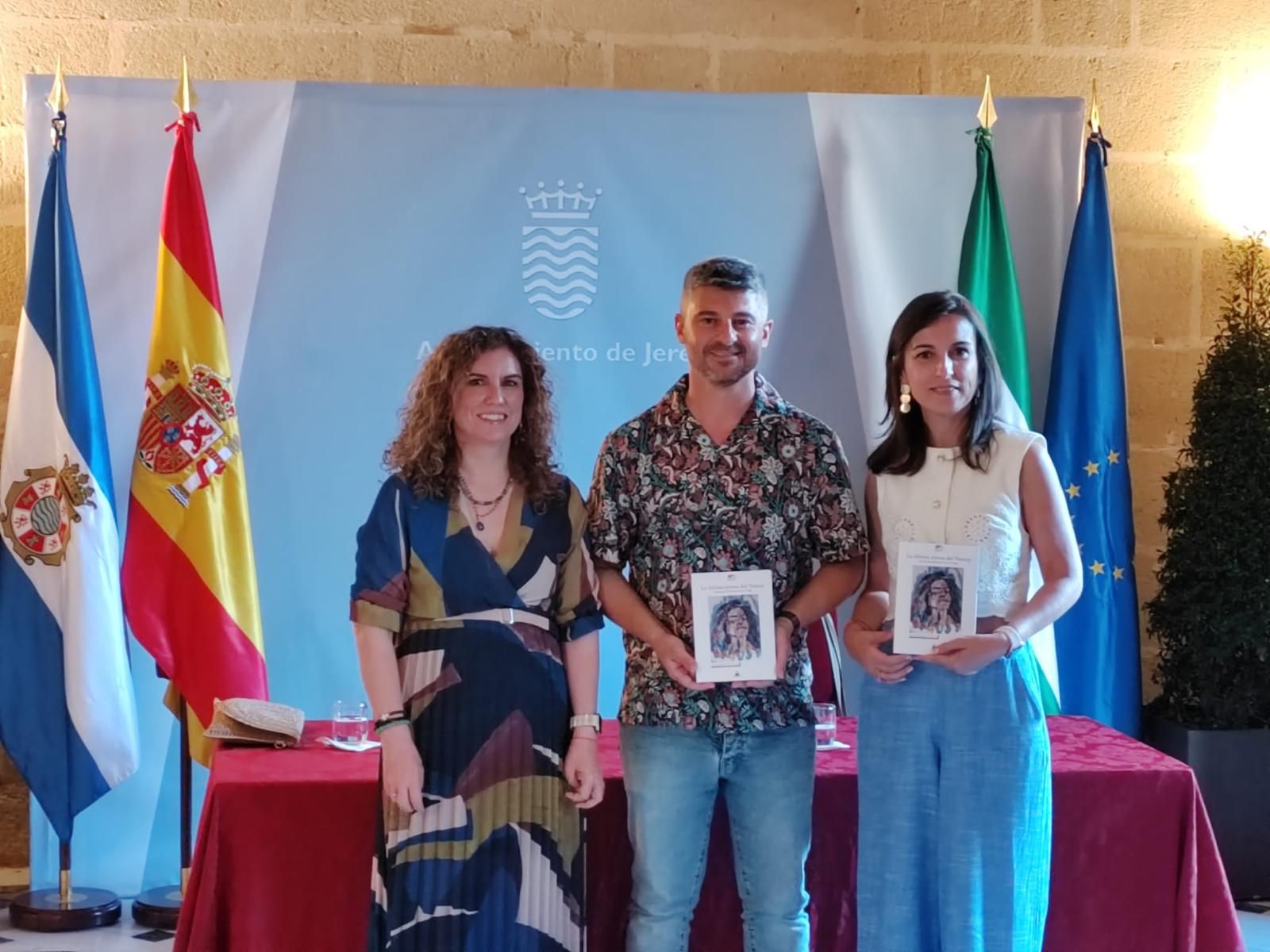 El autor Antonio Muñoz, durante la presentación de su libro.