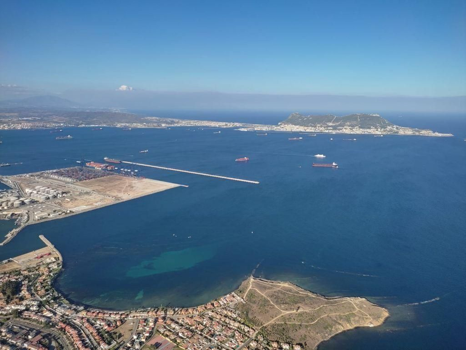 La Bahía de Algeciras, con Gibraltar al fondo.