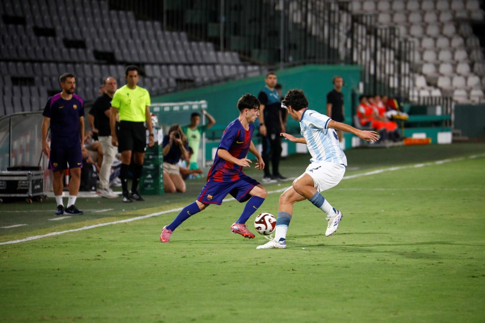 Las mejores fotos del Barcelona - Racing Club de la final del Mundial de Clubes juvenil en El Arcángel