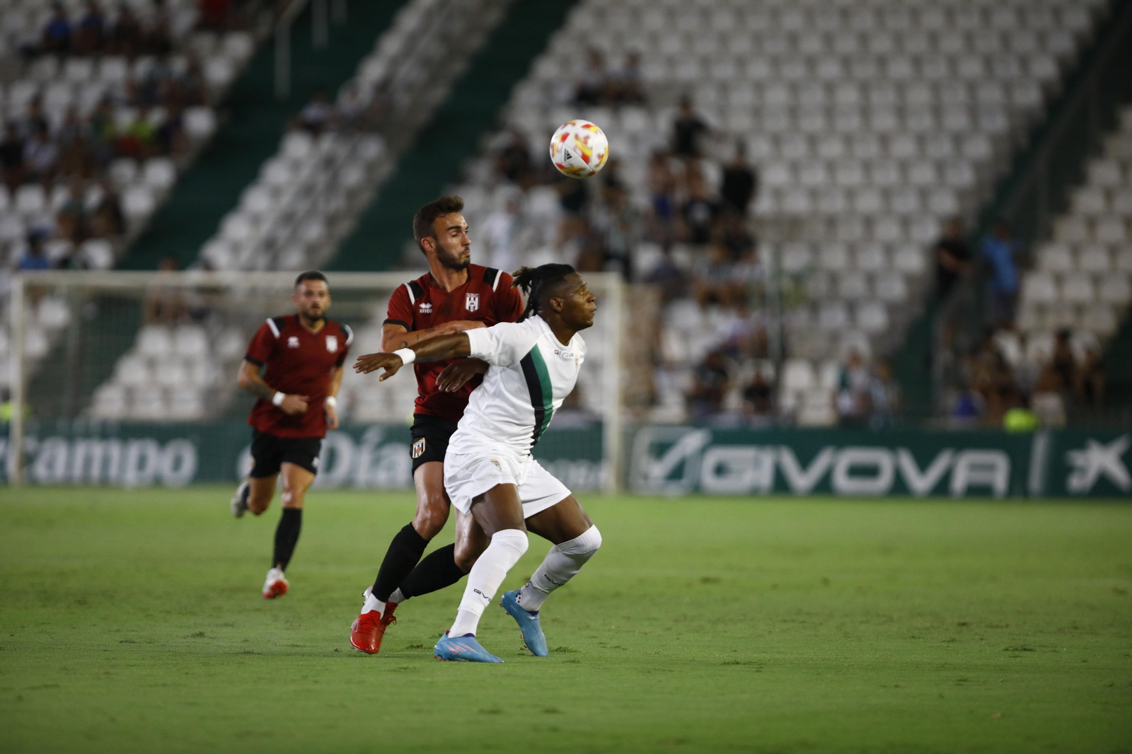 Las imágenes de la victoria del Córdoba CF ante el Mérida