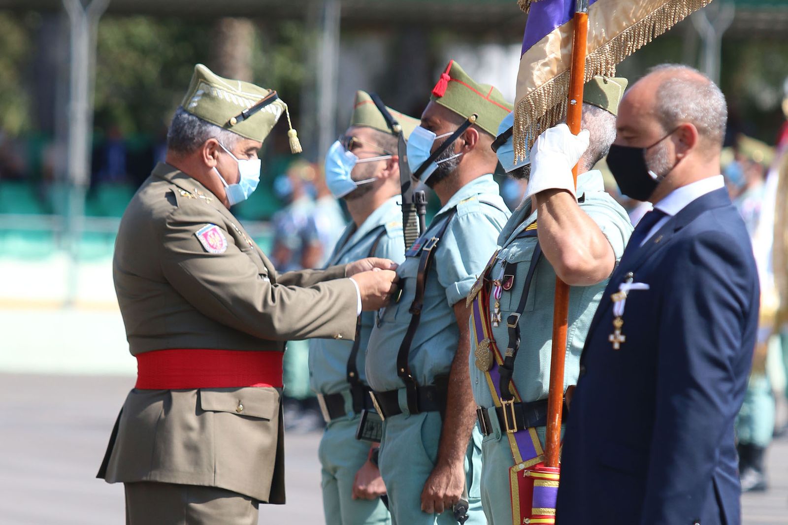 Fotogalería El Jefe del Estado Mayor del Ejército preside el acto conmemorativo del CI aniversario de La Legión