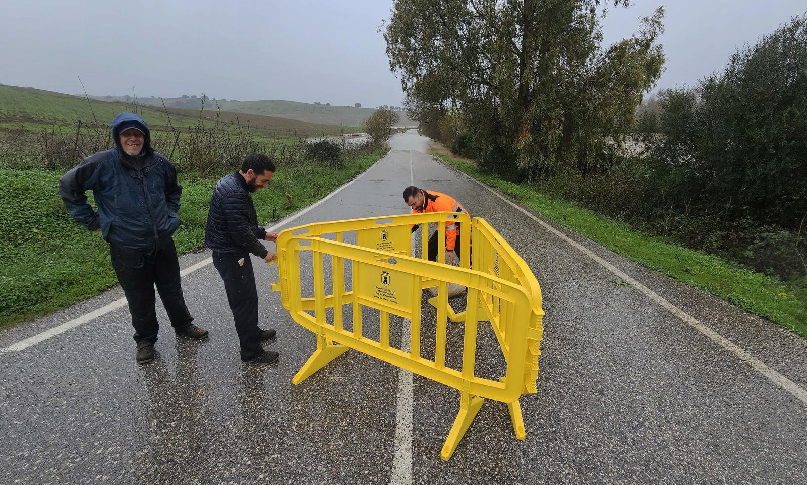 Fotos del temporal de lluvia y viento por la borrasca Kristin en Jimena de la Frontera, San Pablo de Buceite y San Martín del Tesorillo