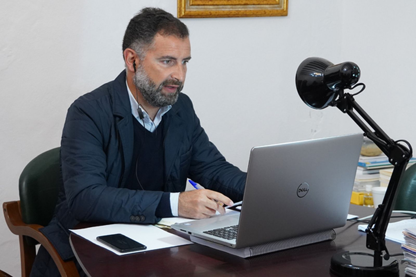 El alcalde de Moguer, Gustavo Cuéllar