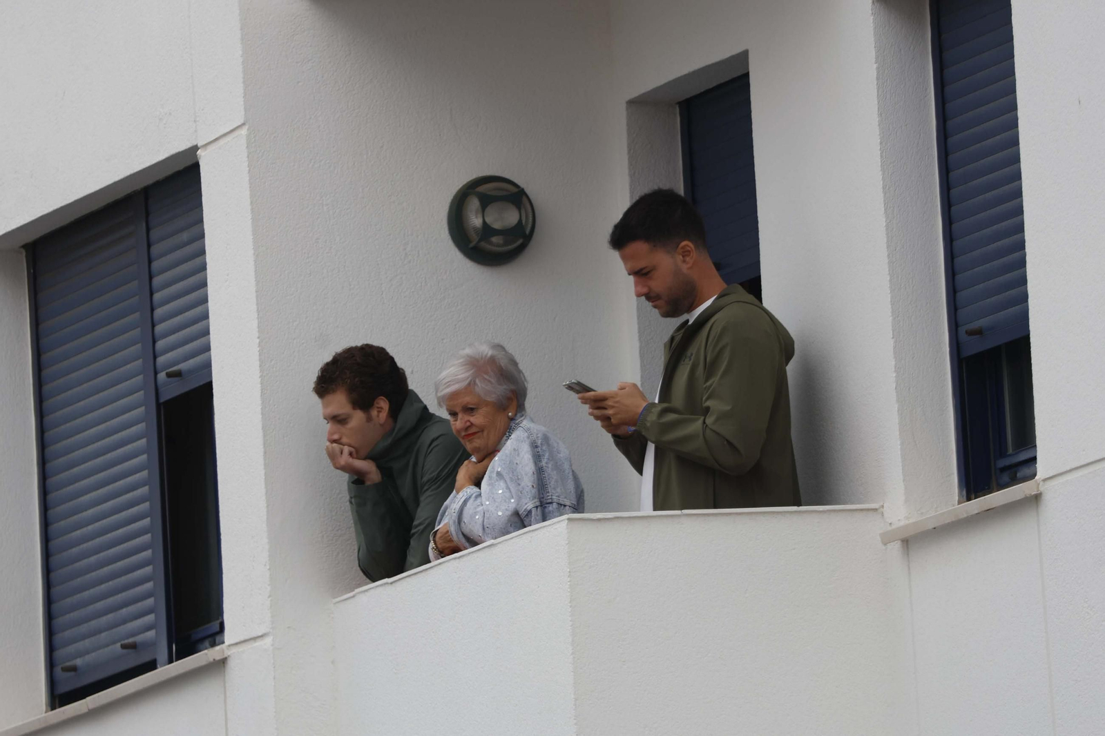 La Virgen de la Luz, patrona de Tarifa, regresa a su santuario entre el fervor y la lluvia