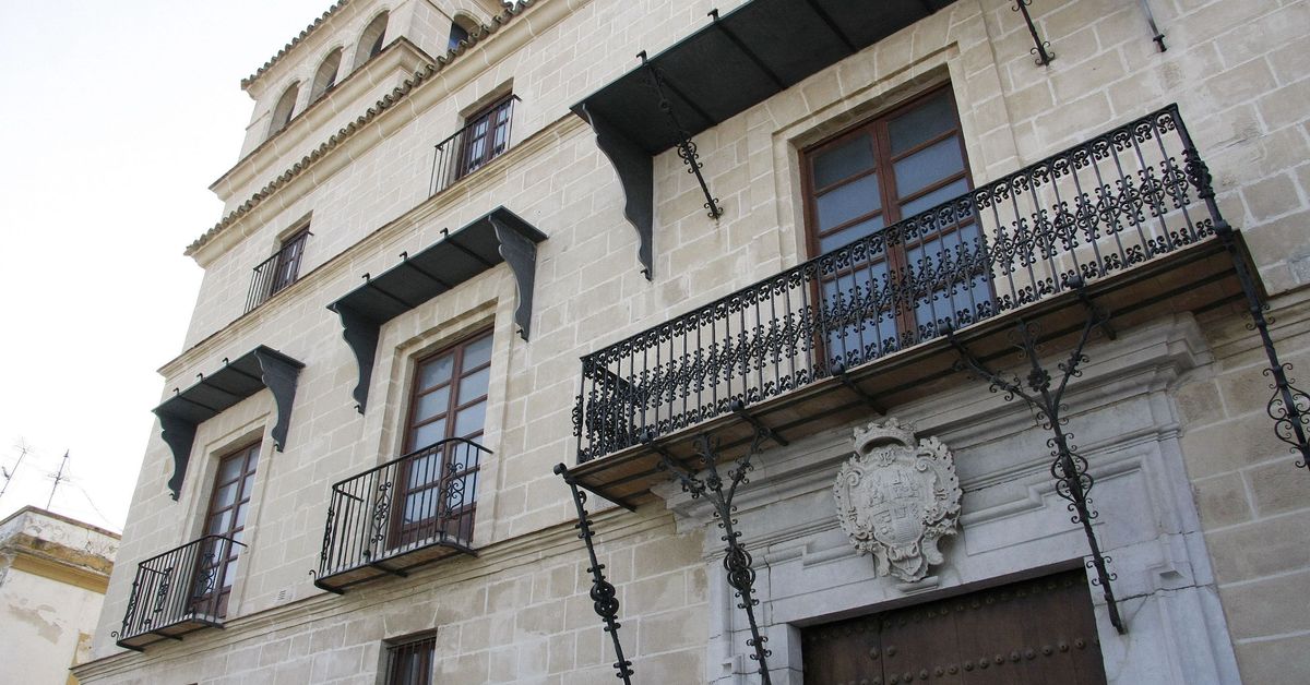 El Ayuntamiento de El Puerto renueva el convenio de cesión del Palacio de Villareal y Purullena