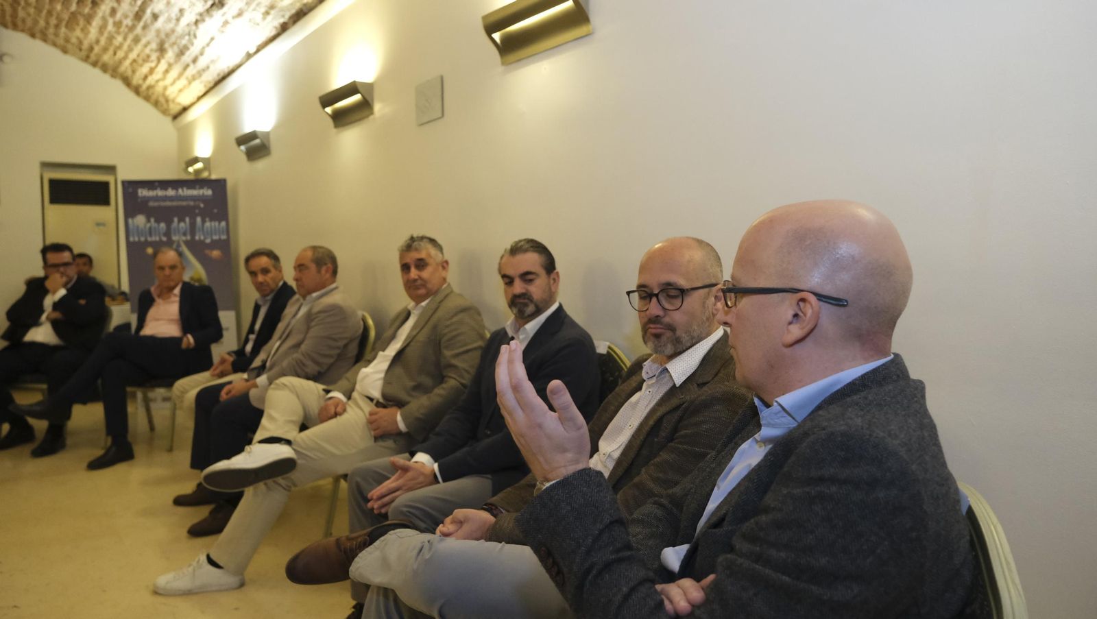 Imágenes del foro Noche del Agua de Diario de Almería