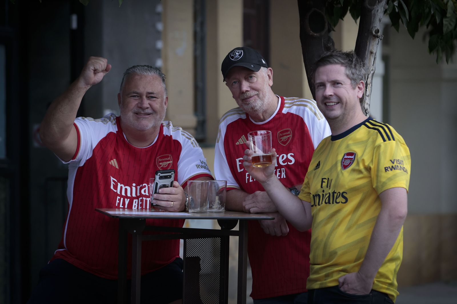 Aficionados del Arsenal en Sevilla