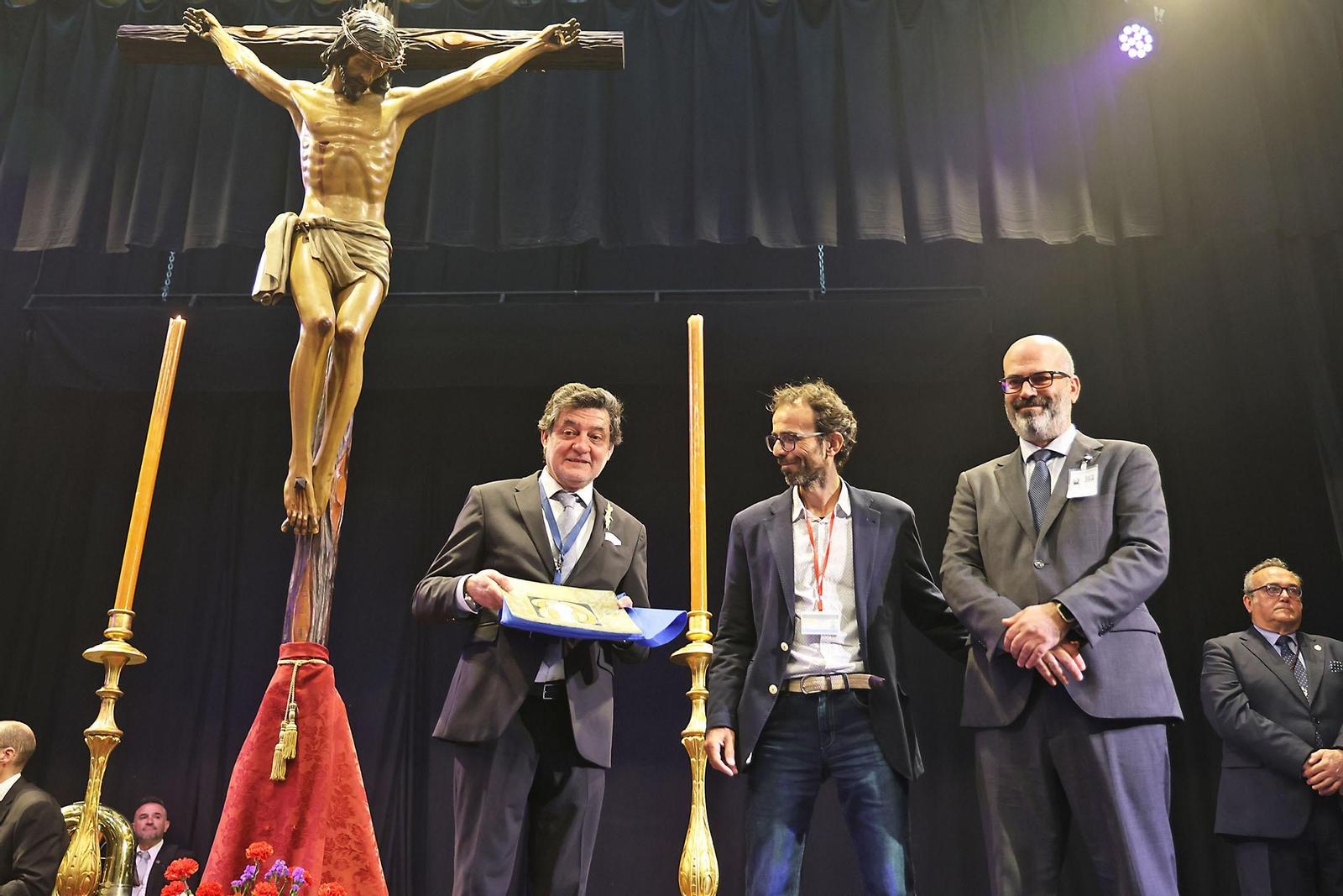 Las mejores imágenes del traslado del Cristo de la Pasión al Centro Penitenciario de Huelva