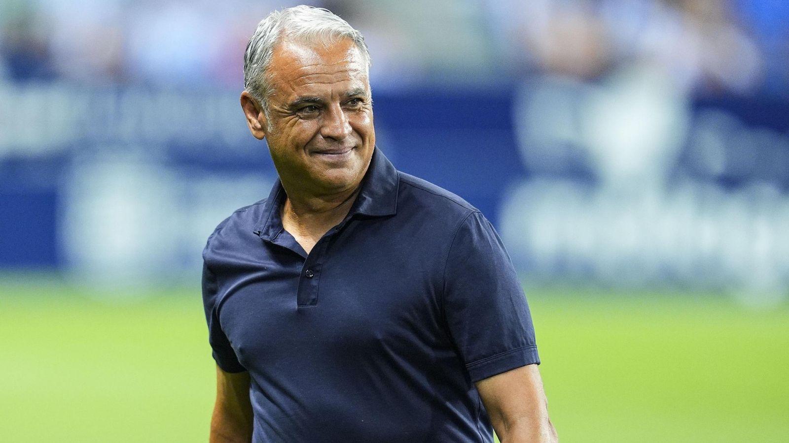 Pellicer, en el banquillo sonriente.