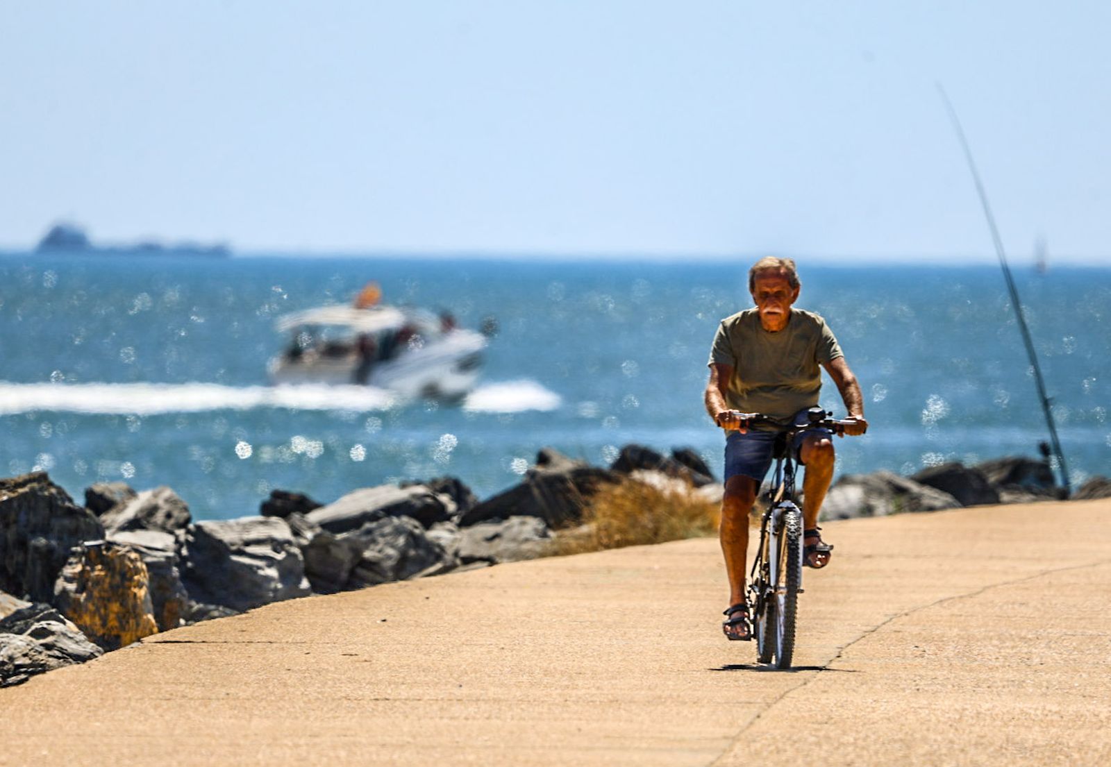 Imágenes de la soleada mañana de playa en Punta Umbría