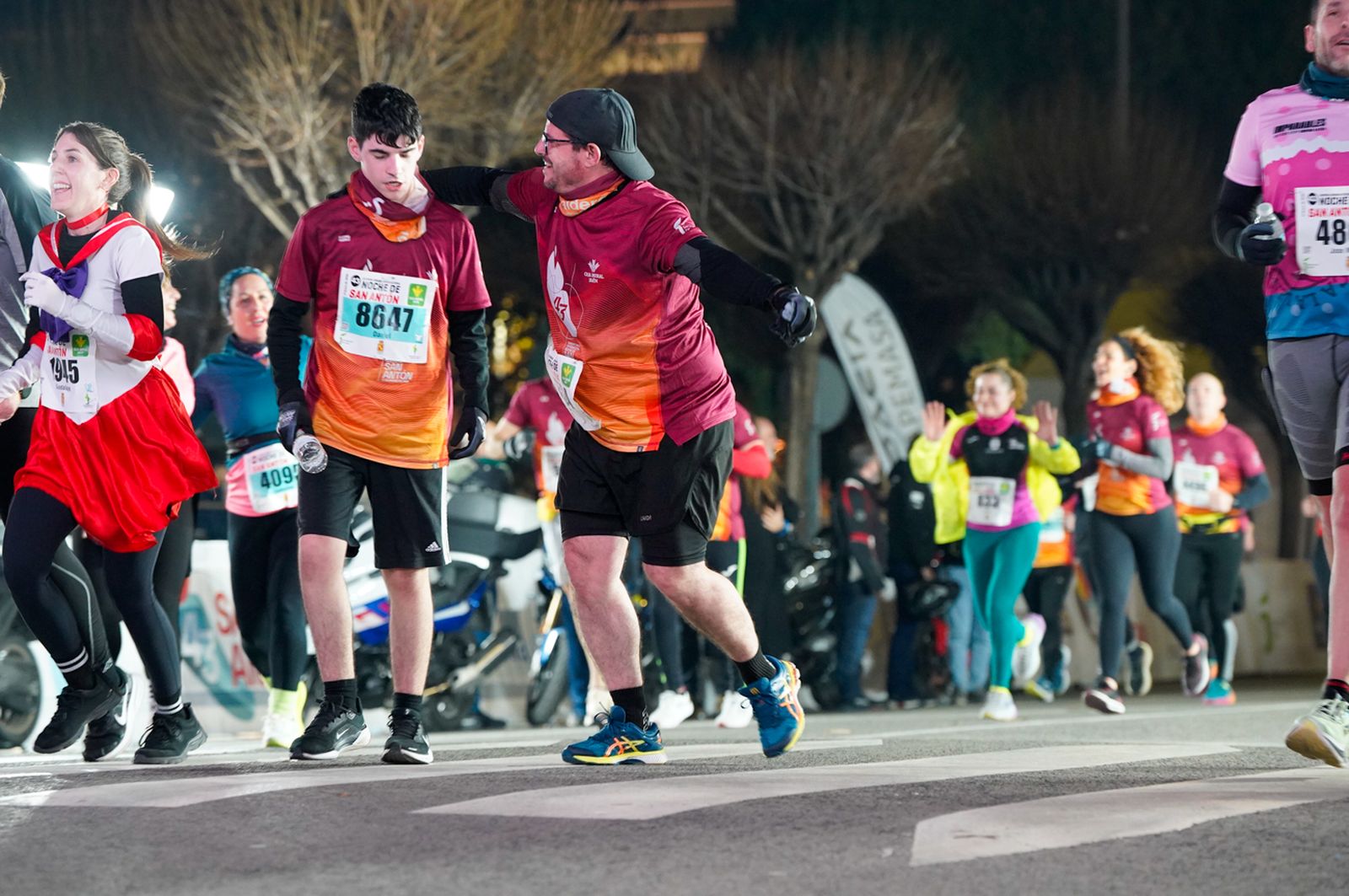 En imágenes: búscate en tu llegada a meta de la Carrera de San Antón 2026 (2)