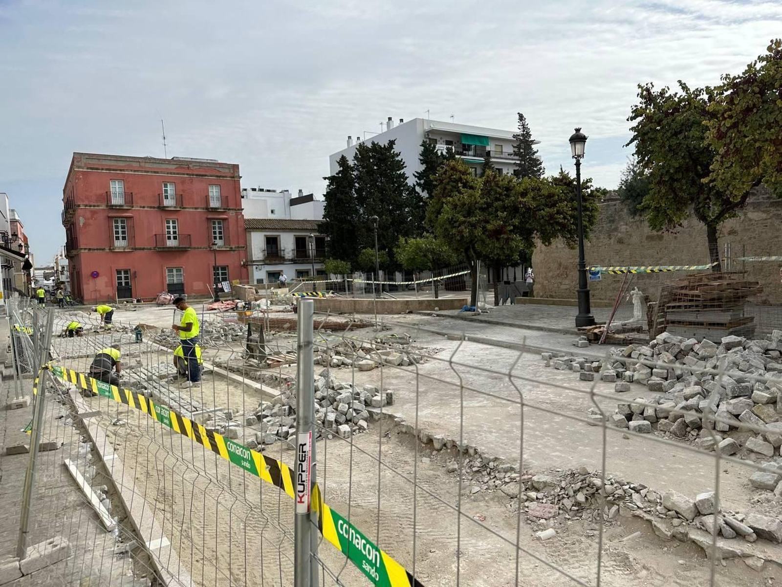 Una imagen de las obras del proyecto Ciudad Amable, junto a la plaza del Castillo.