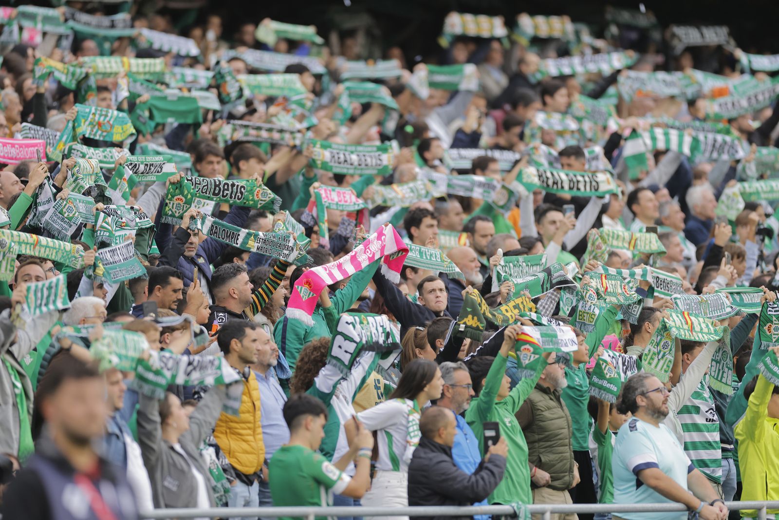 Búscate en las fotos del Betis-Mallorca