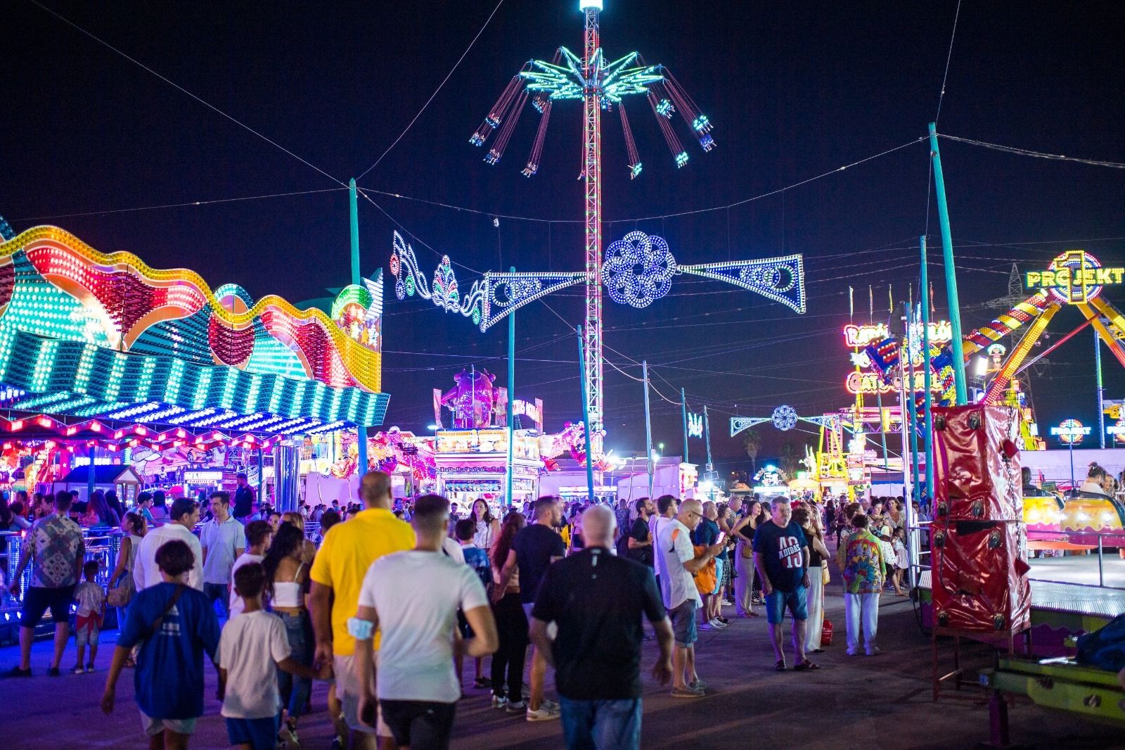 Las noches iluminadas en el Real de la Feria de Málaga (fotos)