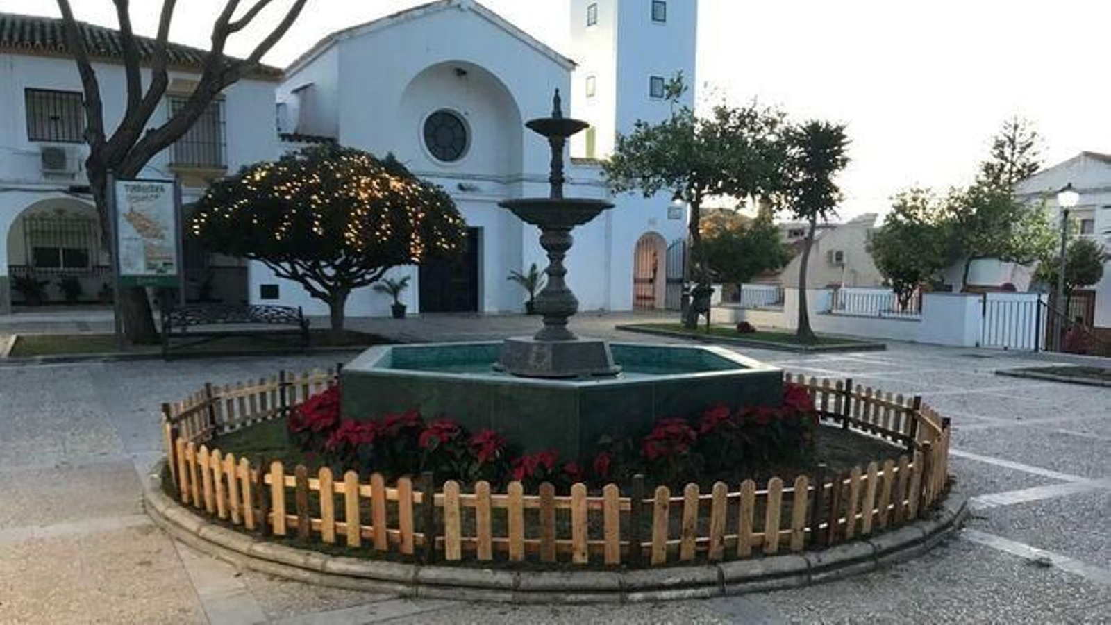Plaza Artesanía de Torrecera, donde está ubicado el Ayuntamiento, en una imagen de archivo.