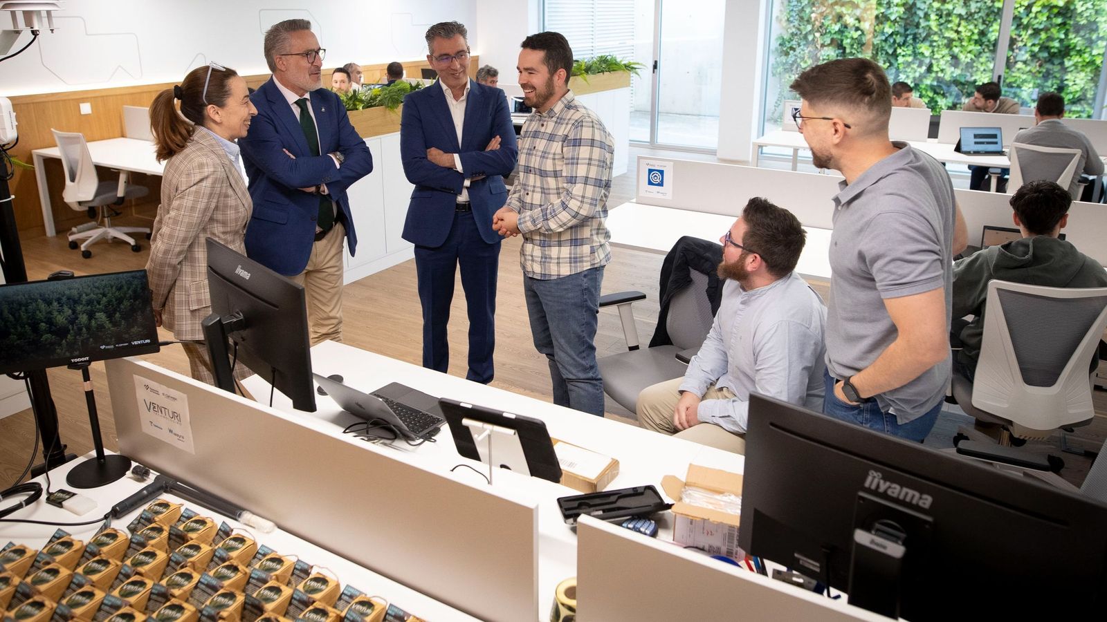 Presentación de una incubadora de empresas en Granada.