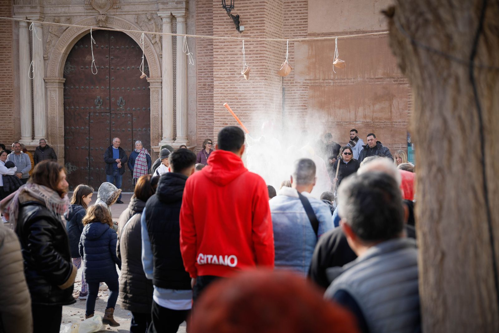 Las mejores imágenes del cierre de fiestas en Fiñana con "Las Ollas"