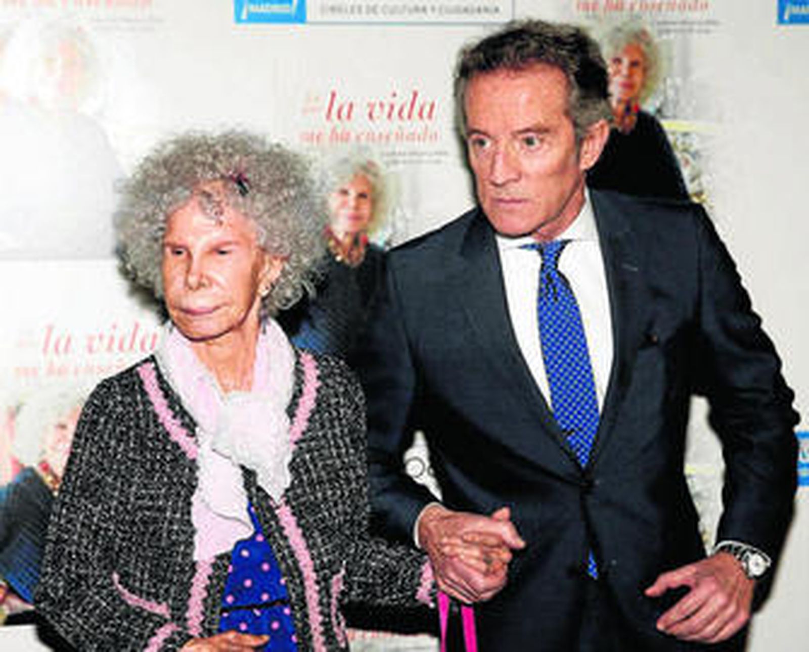 Cayetana de Alba y Alfonso Díez se dieron el sí quiero el 5 de octubre del 2011 en una mediática boda celebrada en Sevilla.