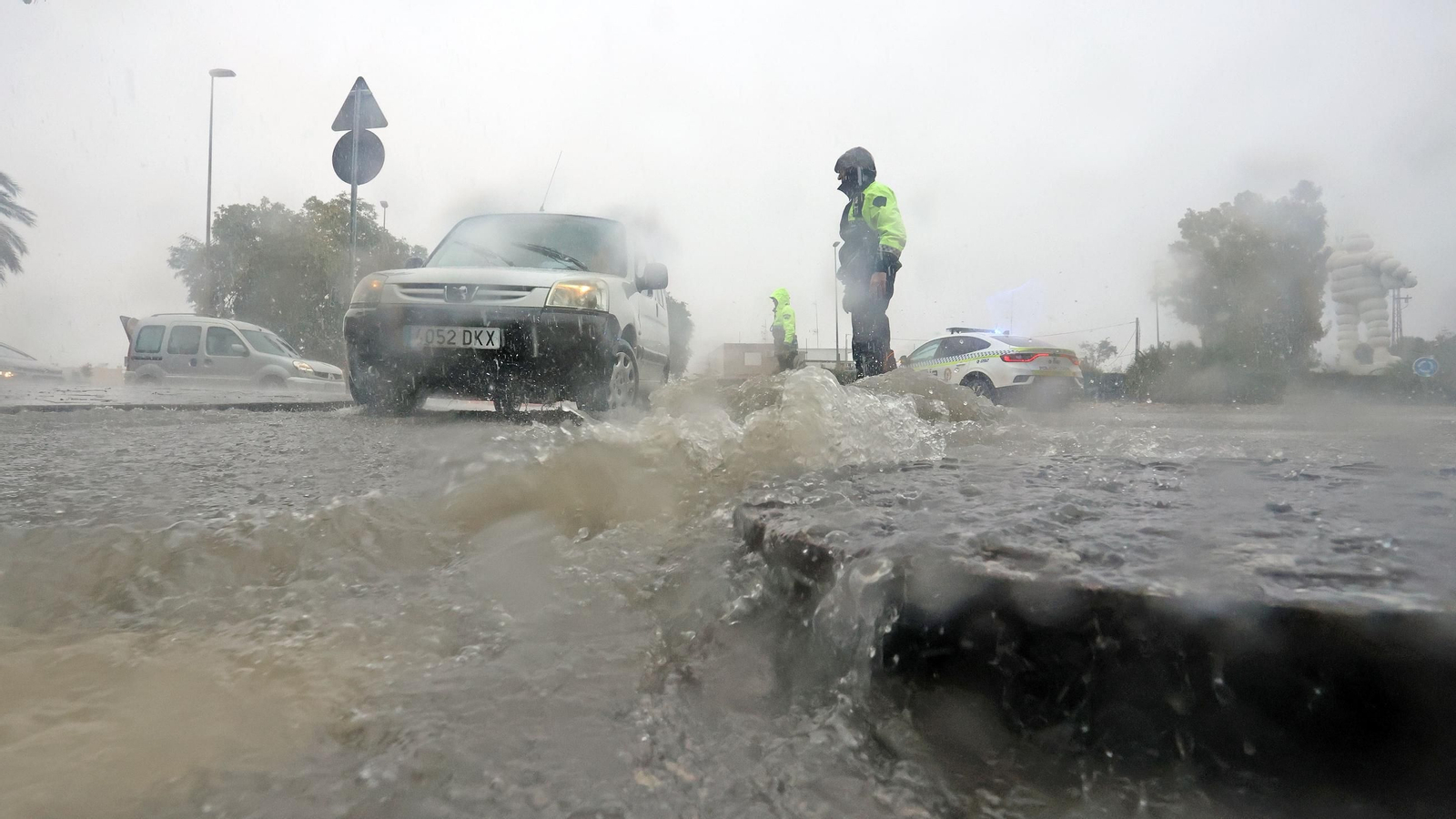 Imágenes del paso de la Dana, inundaciones, destrozos y caos por todo Jerez
