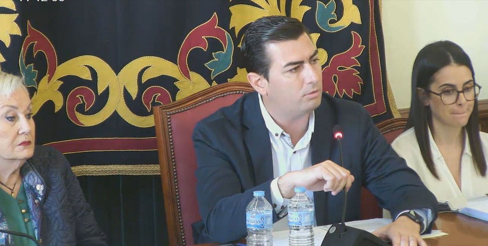 El primer edil de Níjar en una sesión plenaria