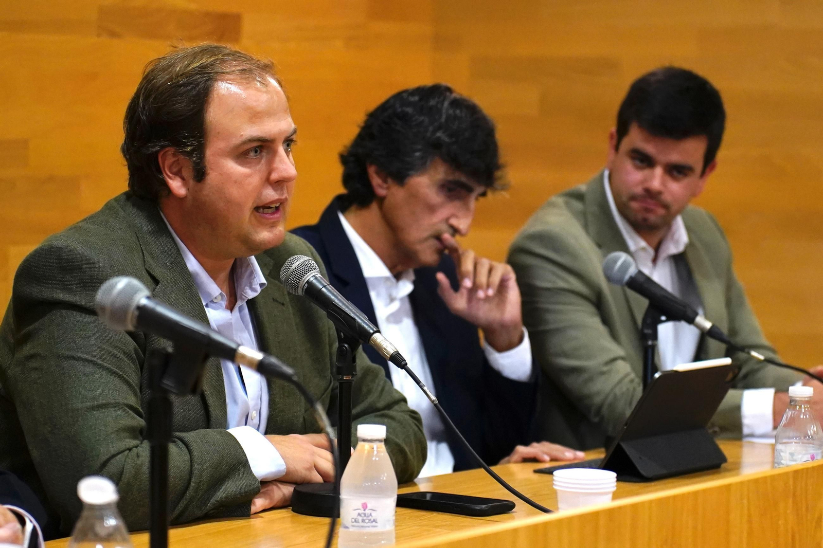 Fotos de la presentacion del libro "Colegio Los Pinos" de Francisco Lòpez Muñoz