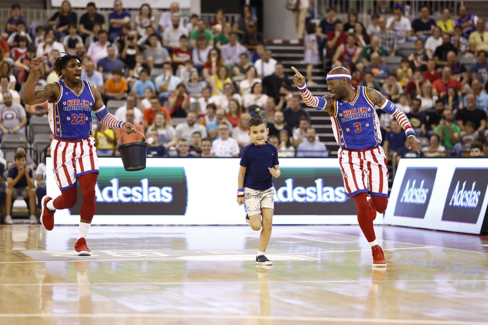 El espectáculo de los Globetrotters inunda el Palacio de Deportes
