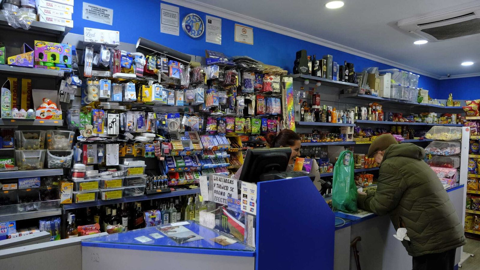 Tienda de apertura 24 horas.