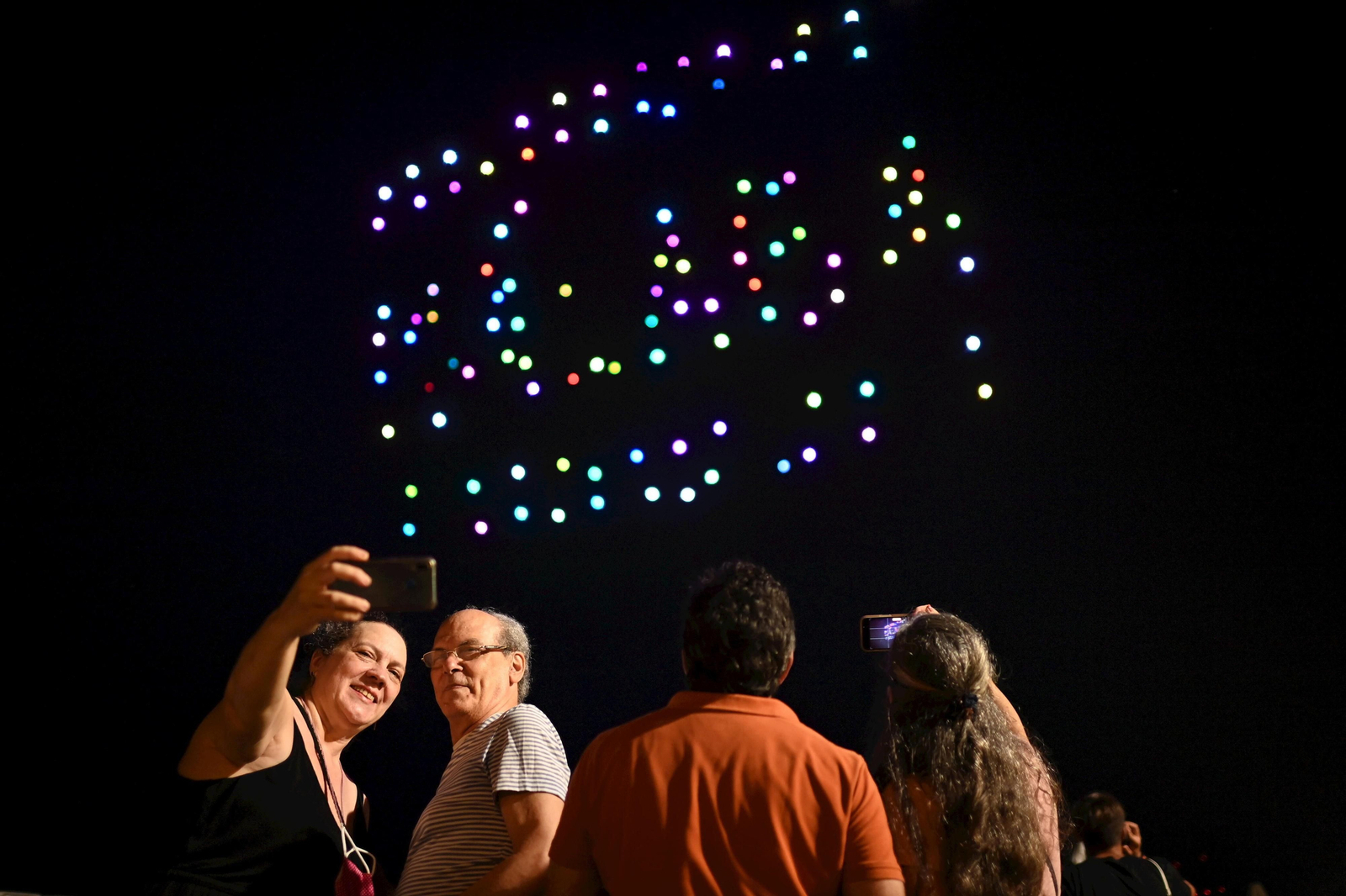 Drones y fuegos artificiales para abrir la Feria de Málaga 2022 (fotos)