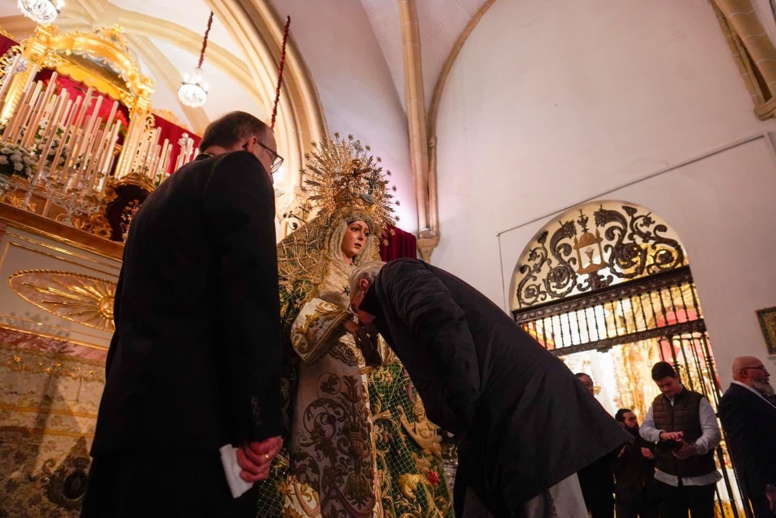 Besamanos de la Esperanza Macarena