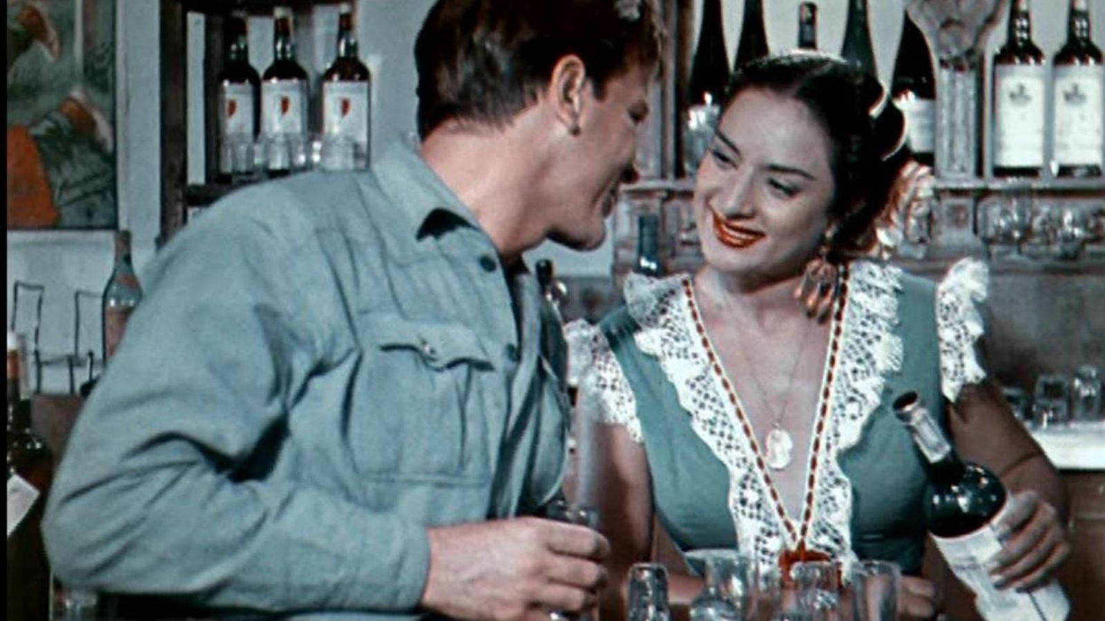 Lola Flores y Rubén Rojo en La niña de la Venta.