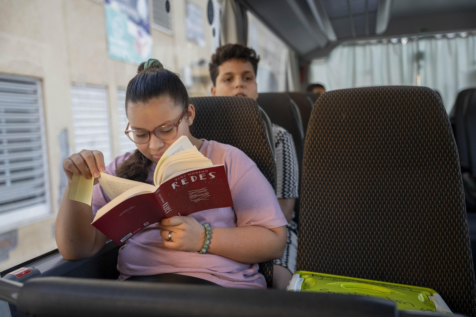 Primer día de colegio en el CEIP San Valentín de Almería, en imágenes