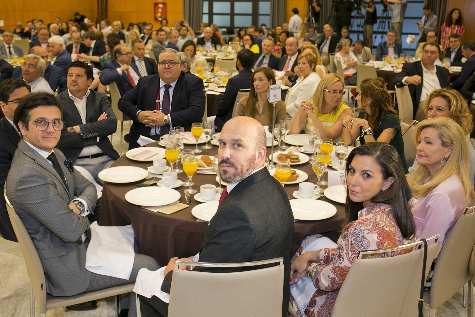 Las imágenes del Foro Joly con Elías Bendodo