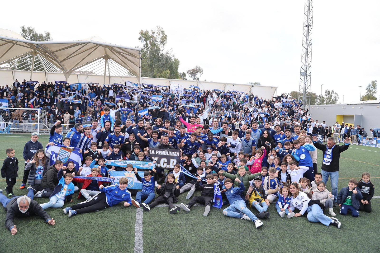 El Xerez CD, más líder tras su victoria en Utrera y la del Xerez DFC al Ciudad de Lucena.