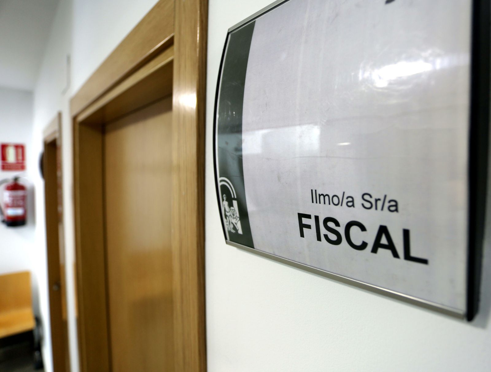 Uno de los despachos de la Fiscalía de Huelva.