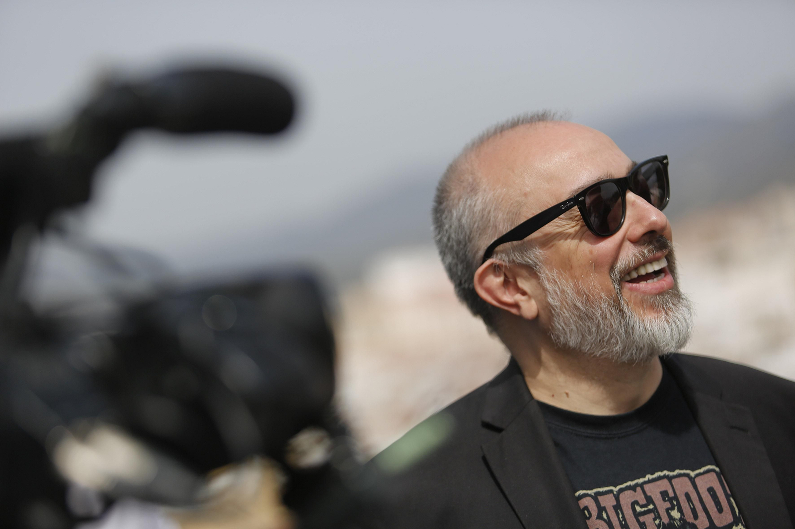 Álex de la Iglesia, ayer, en la terraza del Hotel AC Málaga Palacio.